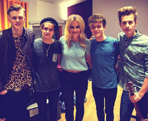  Pixie and the Vamps