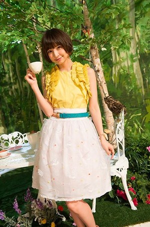  篠田麻里子 - 最後にアイスミルクを飲んだのはいつだろう?