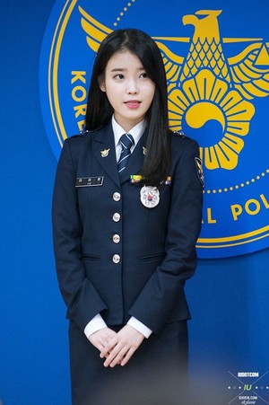  141106 IU at her honorary policewoman promotion ceremony