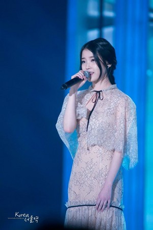  141113 李知恩 at the 2014 MelOn 音乐 Awards