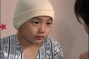  7 y.o. Yoo Seung Ho in his 1sh drama "Daddy Fish". 2000