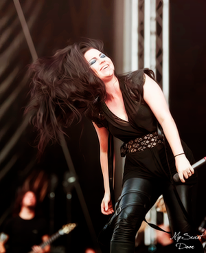  Amy Lee on the کنسرٹ