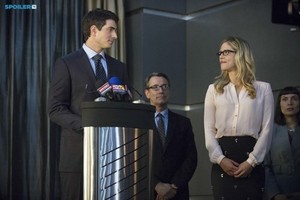 Arrow - Episode 3.07 - Draw Back Your Bow - Promotional تصاویر