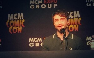  Daniel Radcliffe At MCM Expo Comic Con(London) (FB.com/DanielJacobRadcliffeFanClub)