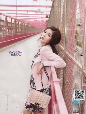  Hyuna New York Issued sa pamamagitan ng Elle Korea