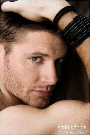  Jensen Ackles Gorgeous