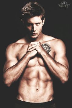  Jensen Ackles Shirtless