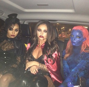  Leigh, Jesy and Jade for 万圣节前夕
