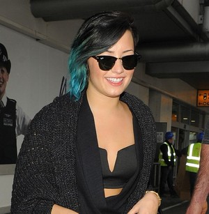  NOVEMBER 11th - Arriving at Londra Heathrow Airport in London.