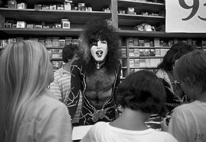  Paul Stanley...Peaches Records 1976