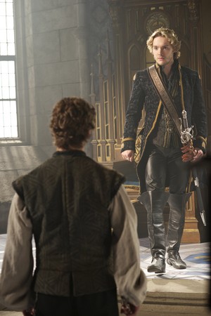  Reign (2x08) promotional picture