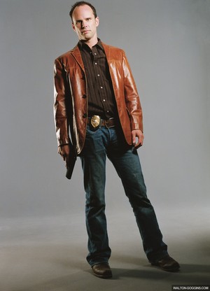 Walton Goggins as Shane Vendrell in The Shield