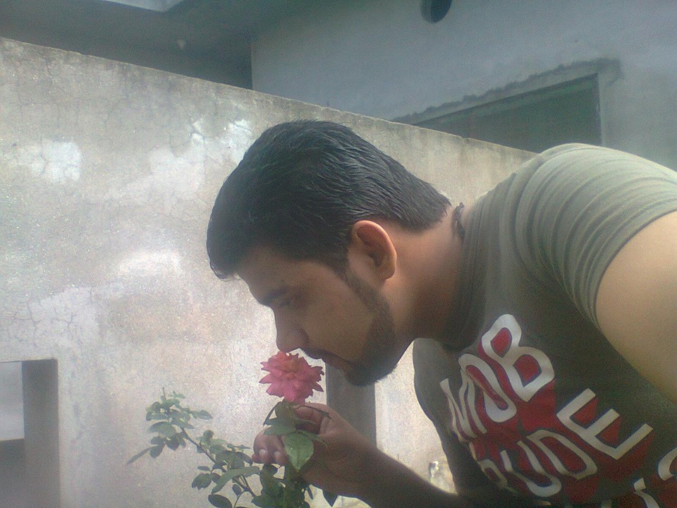 waqqas ahmed this my pic 