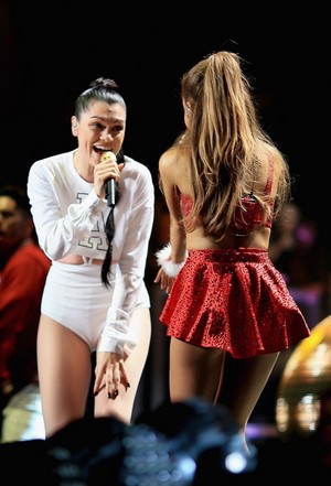  Ariana Grande and Jessie J performing on 키스 FM’S Jingle Ball in Los Angeles
