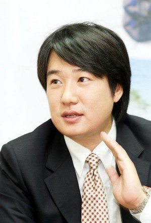  Ahn Jae-hwan (April 25, 1972- September 8, 2008)
