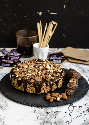  Chocolate Snickers Cake