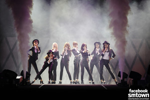  GIRLS’ GENERATION 1st پرستار PARTY 「Mr.Mr.」 in CHONGQING