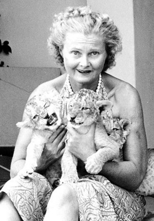  Joy Adamson - Friederike Victoria Gessner( 20 January 1910 – 3 January 1980)