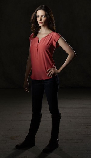  Juliette Silverton - Season 4 - Cast 사진