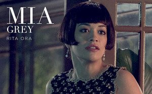  Meet Christian Grey's family in new 'Fifty Shades' picha