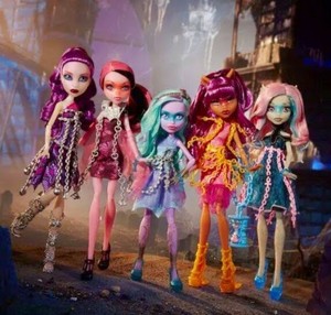  Monster High Haunted