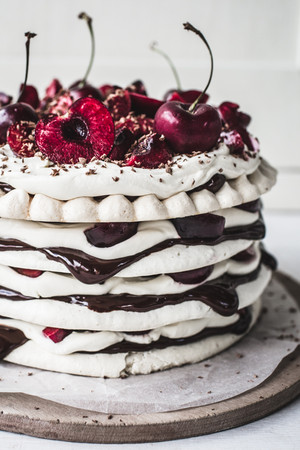  Pavlova Cake