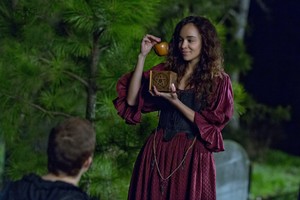  Salem "Our Own Private America" (1x07) promotional picture