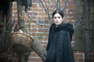  Salem "The Vow" (1x01) promotional picture