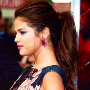  Sel with pony tale