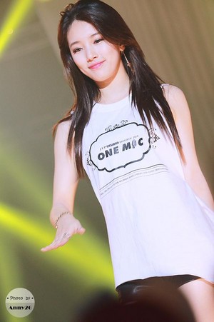  Suzy Bae - JYP Nation One Mic