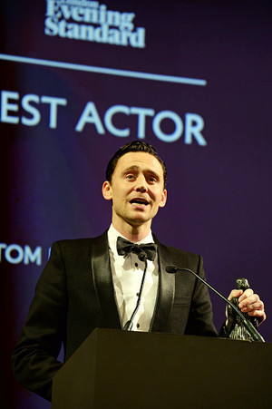  Tom at the 런던 Evening Standard Awards