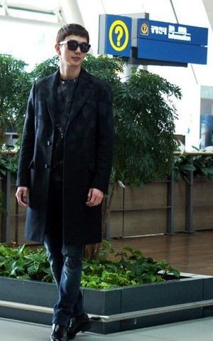  Yoo Seung Ho. Airport Fashion