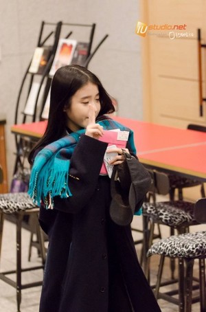  141217 IU（アイユー） Before/After the 35th Blue Dragon Film Awards