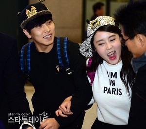  141219 ICN airport - sungmin and kim sa eun coming back from their honeymoon