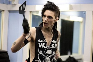  Andy Biersack at the 부엌, 주방