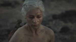  Daenerys Screencaps.
