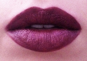  Dark Berry Lips