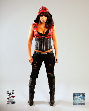  Promotional photo - Layla