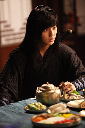 Yoo Seung Ho as Yeo Woon