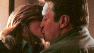 Castle and Beckett kiss-7x12