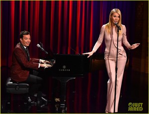  Gwyneth Paltrow @ The Tonight mostra Starring Jimmy Fallon on Wednesday (January 14) in New York City.