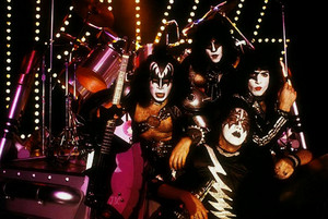  吻乐队（Kiss） 1982