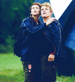  Katniss&Peeta