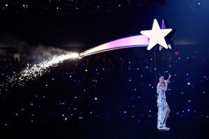  Katy Perry Performs in the Super Bowl XLIX Halftime hiển thị