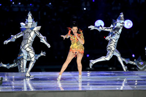  Katy Perry Performs in the Super Bowl XLIX Halftime दिखाना