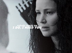  Peeta/Katniss Gif