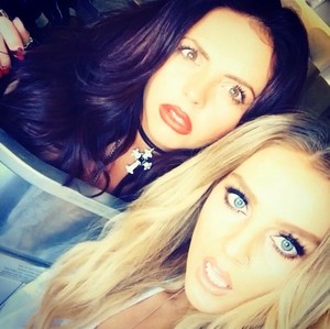  Perrie and Jesy ♥