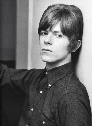  Young Bowie