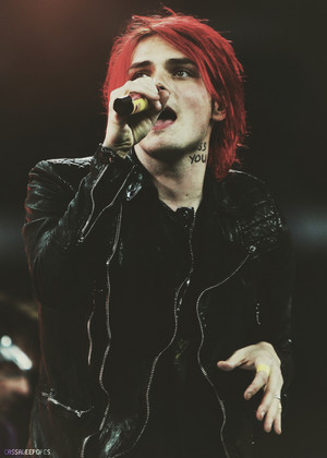  Gerard Way ♥