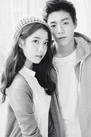 ‎IU‬ and ‪Hyunwoo‬ for ‪‎UNIONBAY‬ 유니온베이 black and white edit
